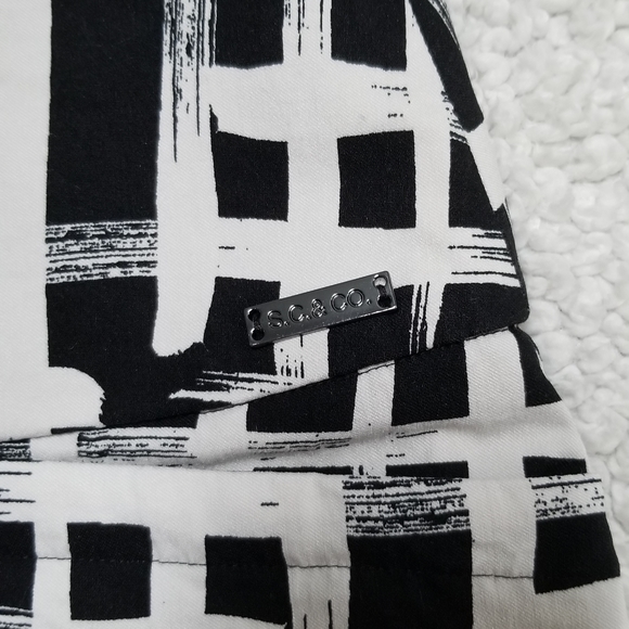 High Waisted Mini Skirt - Picture 3 of 5